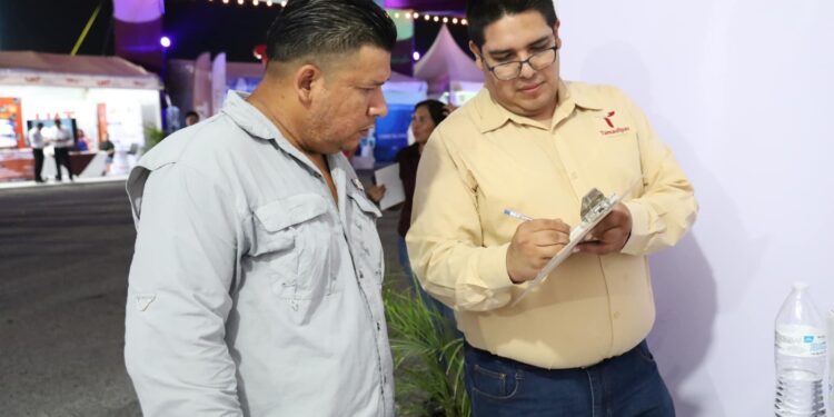 Ofrece Dirección de Permisos y Legalizaciones, asesoría sobre trámites en la Feria Tamaulipas 2024